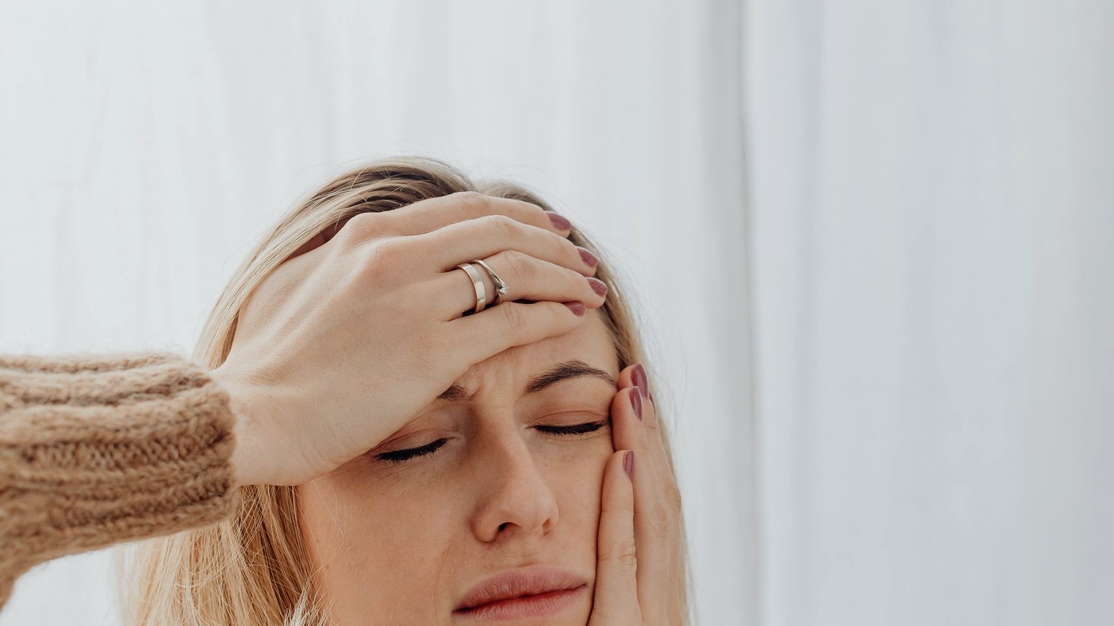 Señales de alarma en el dolor de cabeza: cuándo sí hay que estudiarlo — Dr. Carlos A. Noreña Osterroth