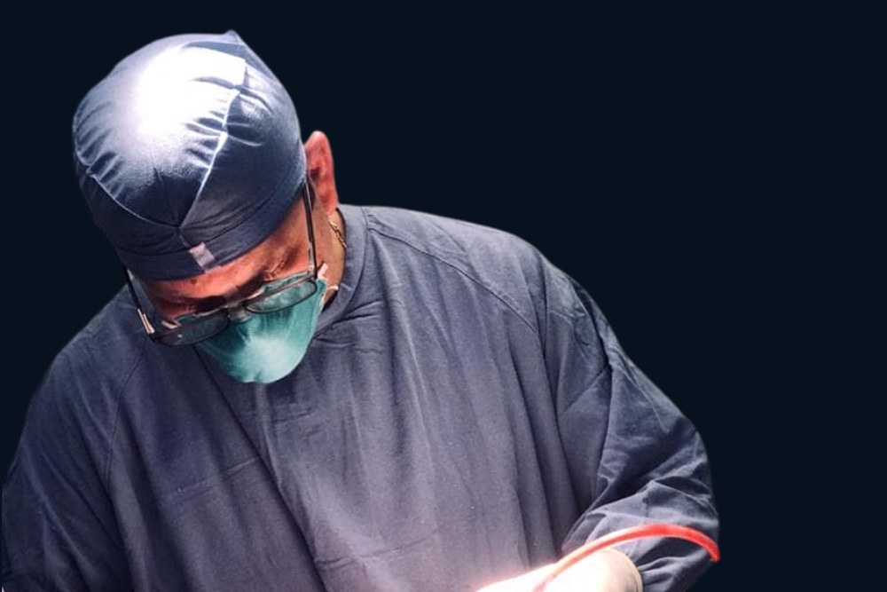 Dr. Carlos A. Noreña Osterroth operando en Tijuana